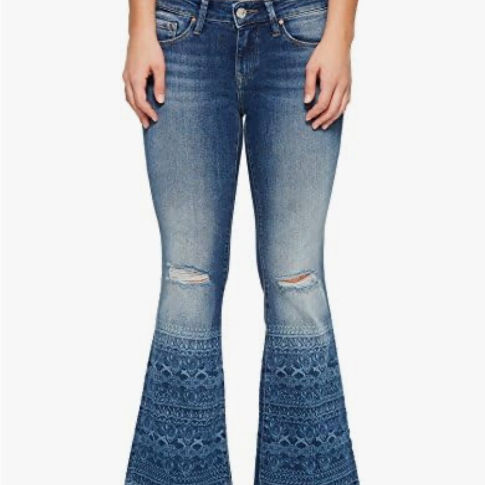 Bohemian distressed Blue Flare Jeans with Ombre Floral Design PETITE sz 30 Mavi